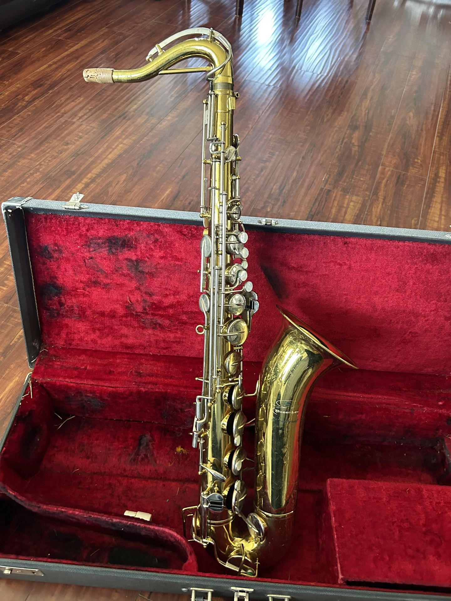 Buescher Aristrocrat Tenor Saxophone for Sale in Bellflower, CA OfferUp