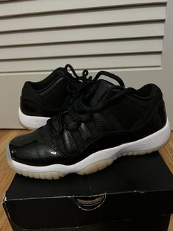 Jordan 11 Retro Low Youth Size 7/Womens 8-8.5