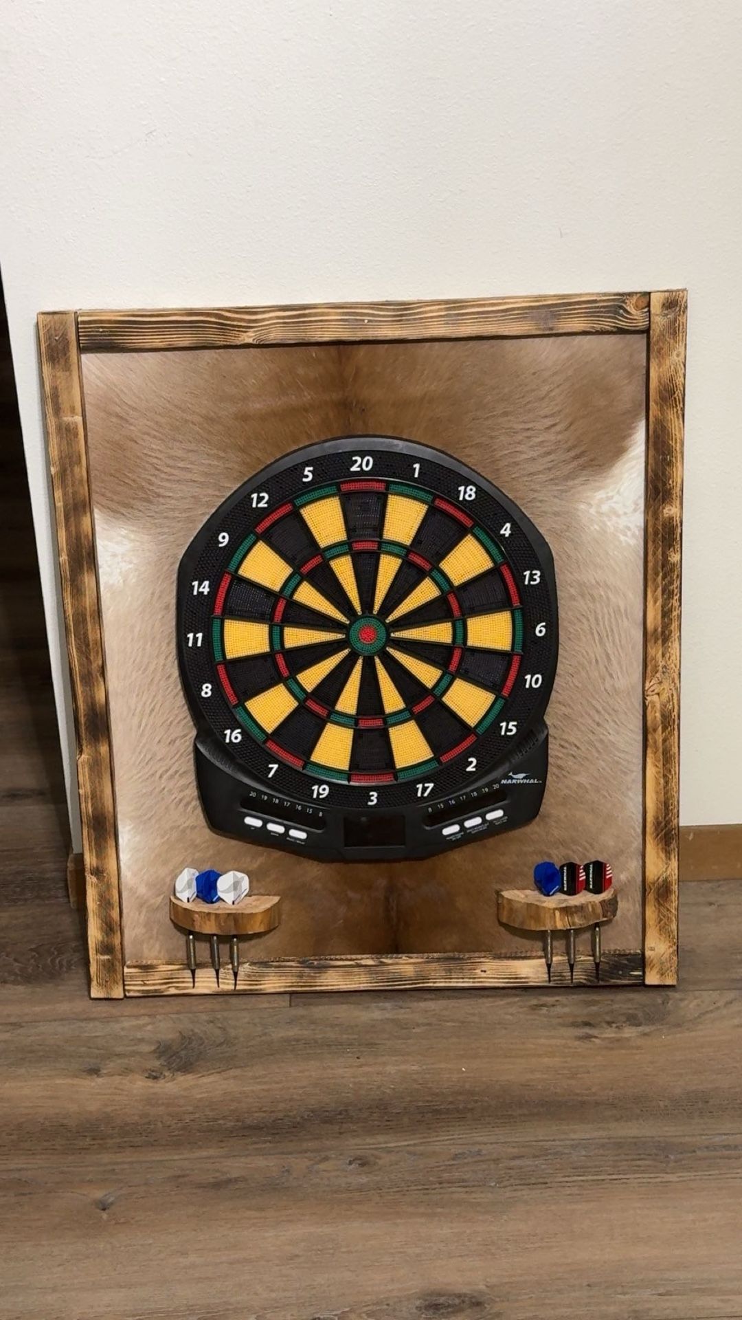 Cowhide Dartboard Backboard With Dart Holders