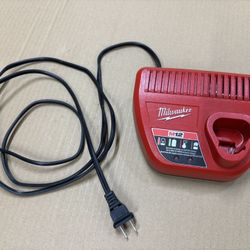 Milwaukee M12 Battery Charger