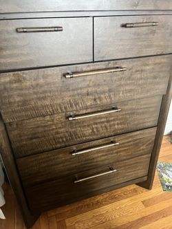 Dresser