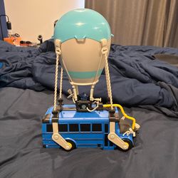 Fortnite Battle Bus