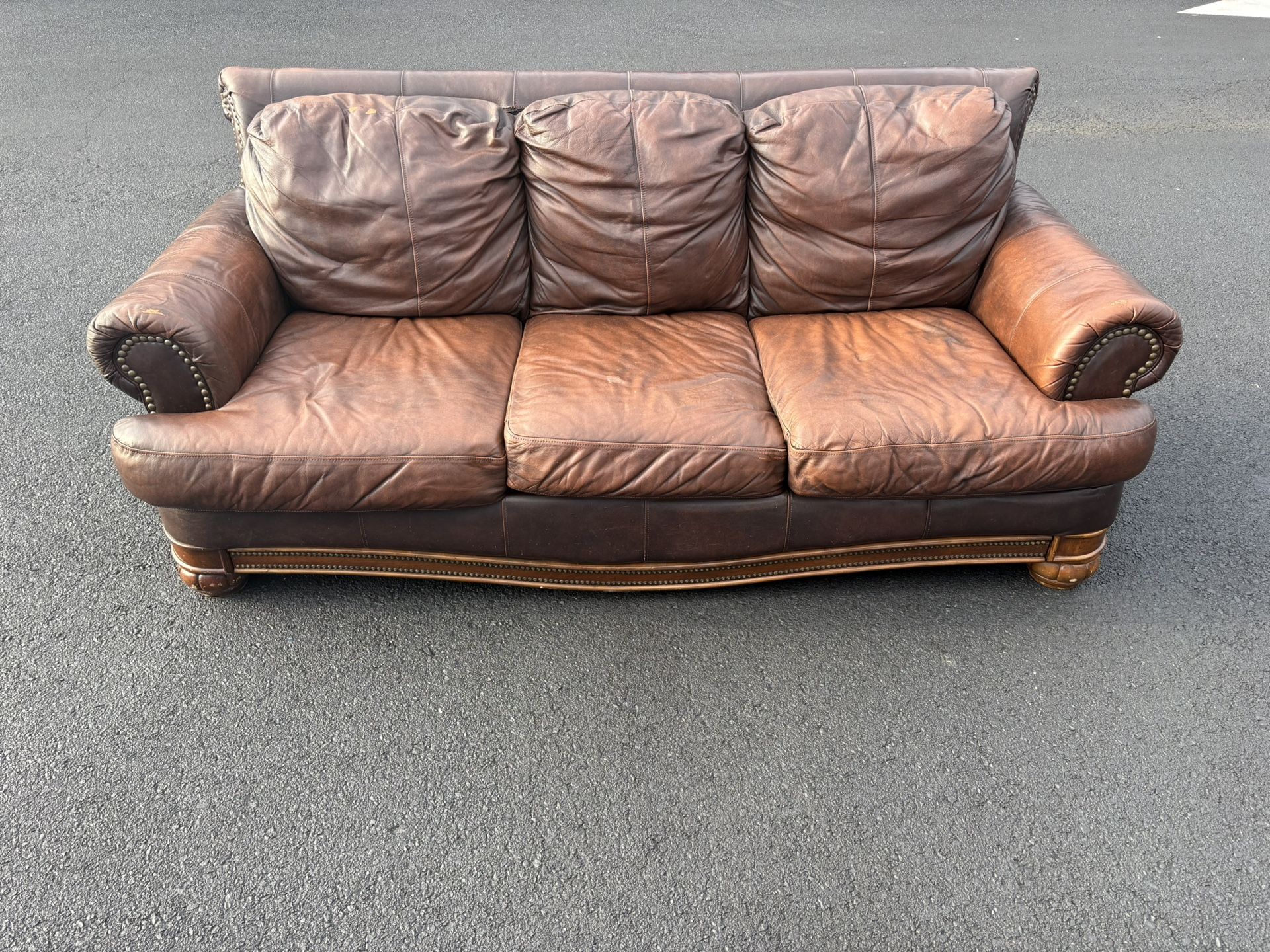 Free Delivery Leather Sofa