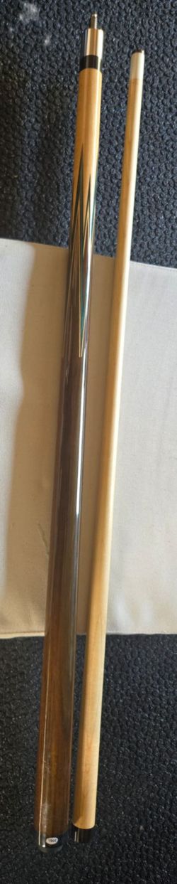 wooden pool cue stick custom made.