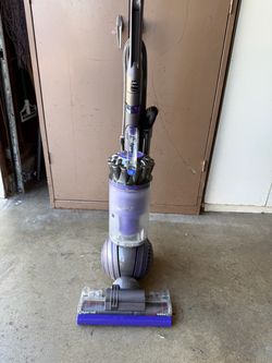 Dyson animal 2 vacuum cleaner