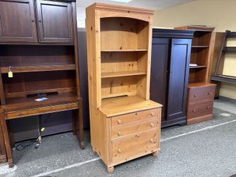 Pine China Hutch w/ Locking Lower Drawers