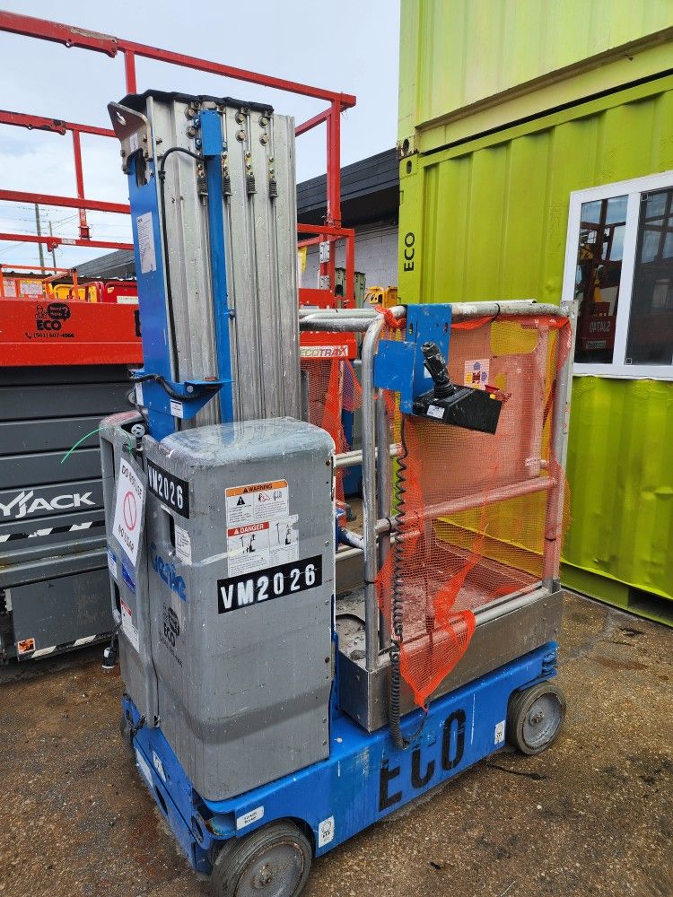 10 GENIE GR-20 LIFTS - GREAT DEAL!