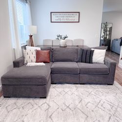 GORGEOUS Like New Sectional Couch DELIVERY 🚚 