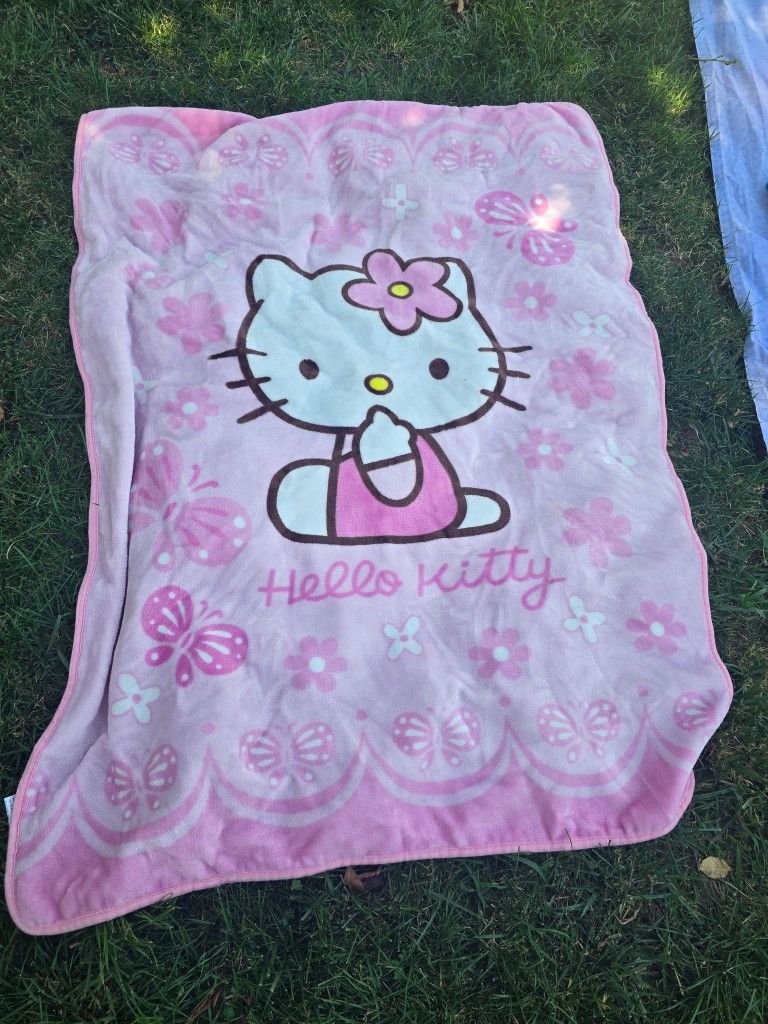 Hello Kitty Blanket