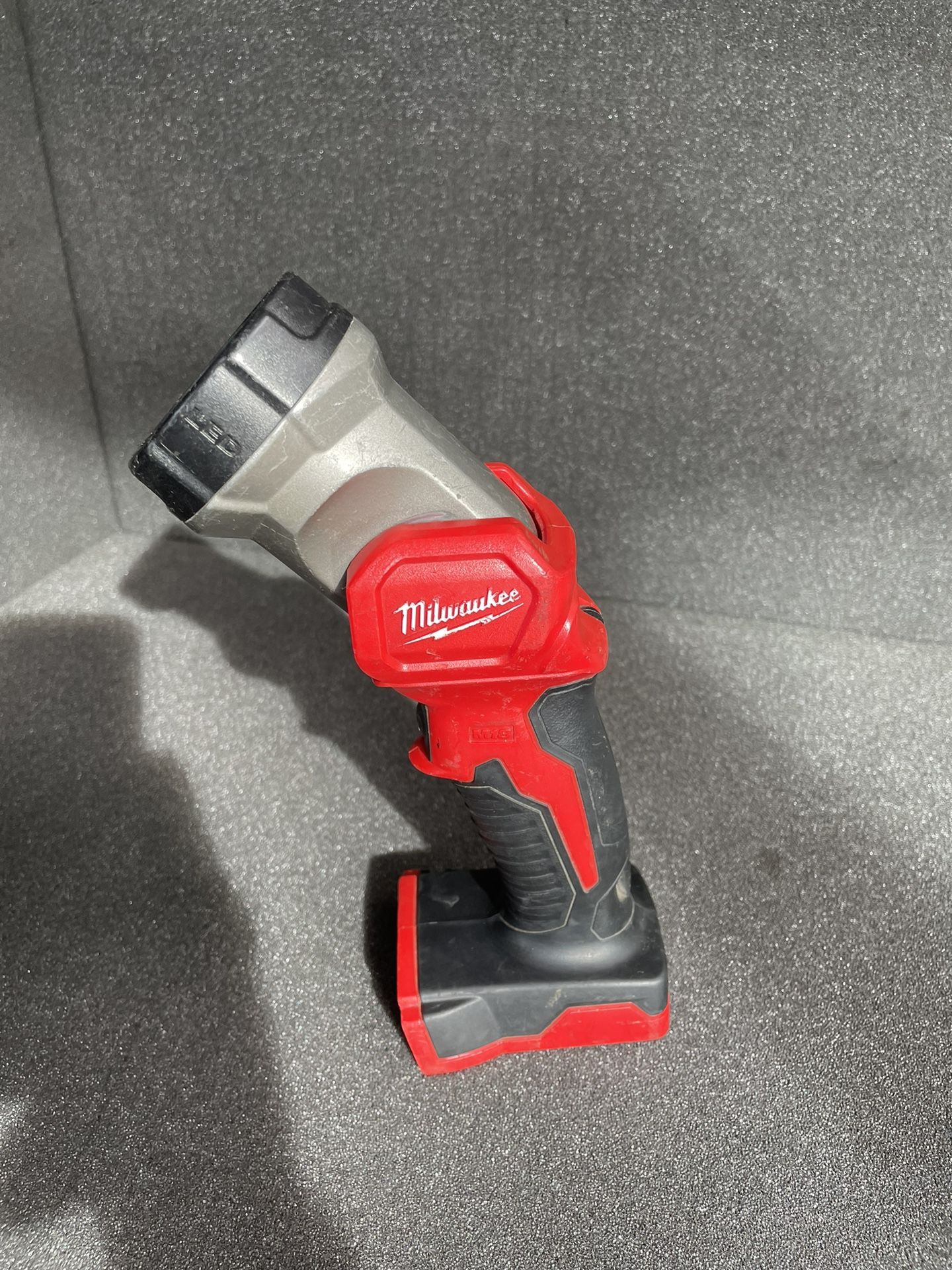 Milwaukee 2735-20 m18 work light