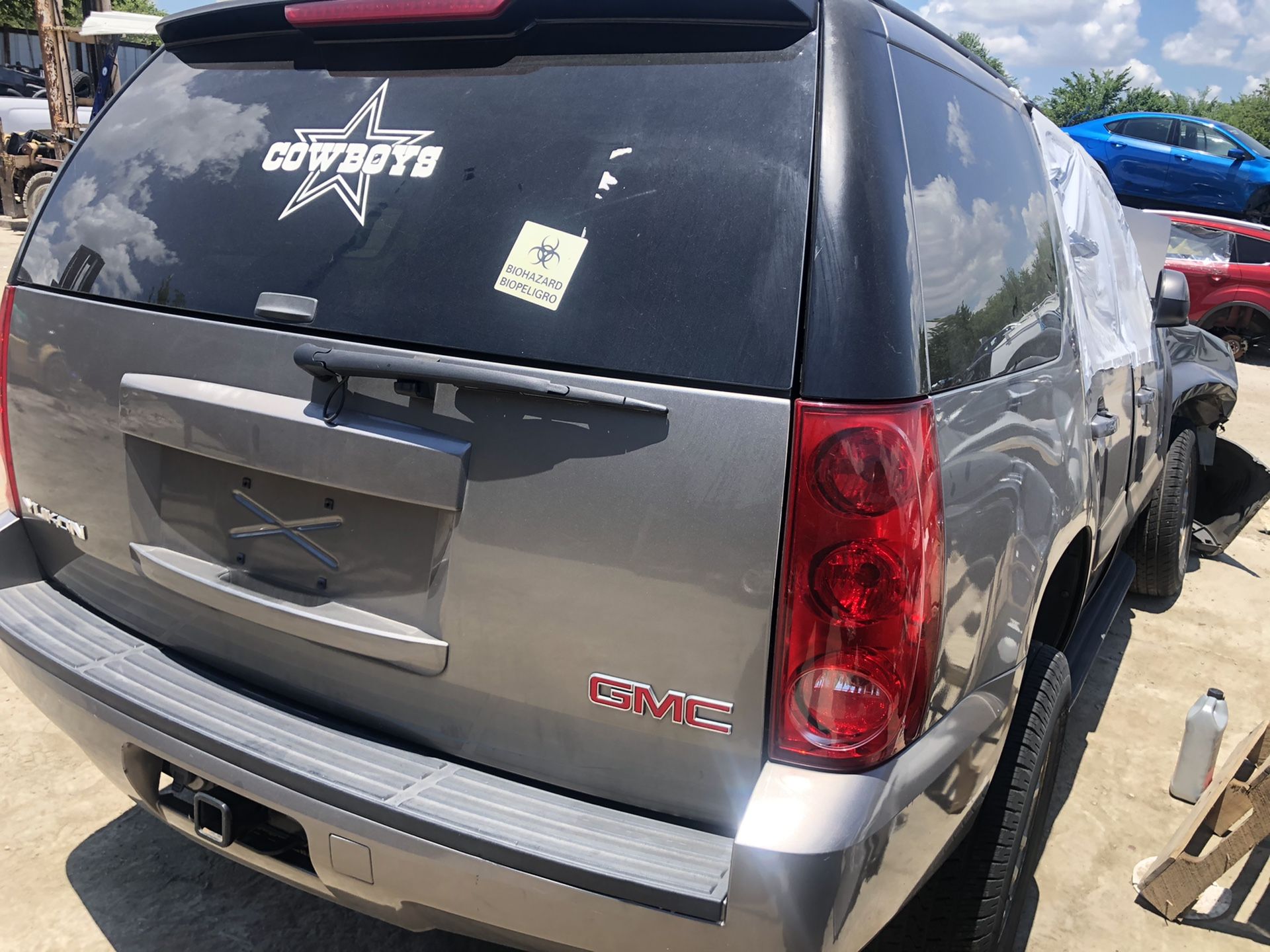 2009 GMC Yukon for parts