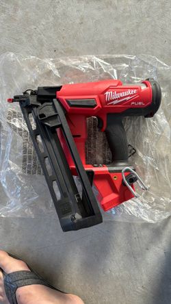 Milwaukee finish nailer