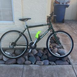 Green Raleigh Street Bicycle. 24 Inch Frame.
