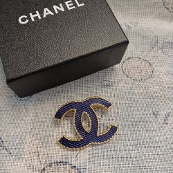 Classic Vintage Denim Gold Edged Letter Brooch 