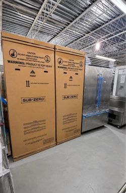 🔥 BRAND NEW SUB-ZERO 30” GLASS DOOR REFRIGERATOR – STAINLESS STEEL 🔥  Product Name: 30” Classic Glass Door Refrigerator Brand: Sub-Zero Model: CL305
