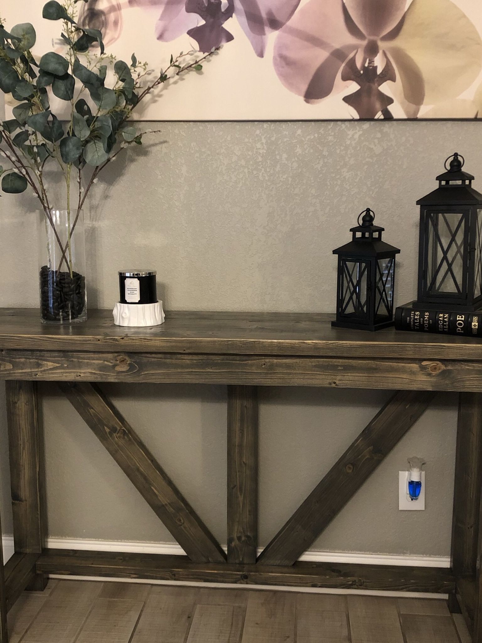 Cuatom Entry/ Sofa Table Tables