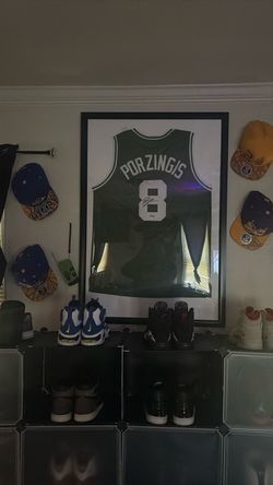 Autograph jersey certified
