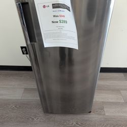 LG 20.63 6 Cu.Ft Single Door Top Freezer Refridgerator W / Inverter Compressor. 1 Year Warranty.