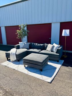 Thomasville Gray Sectional Couch with Ottoman
