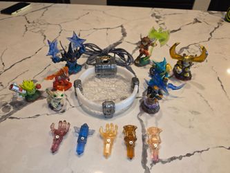 Skylanders Xbox One figures/portal