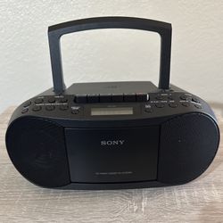 Sony CFD-S70 Portable CD Cassette Boombox Radio Stereo Player - Black Like New