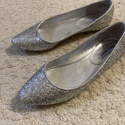 Size 10 Steve Madden silver glitter flats 