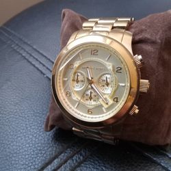 Michael  Kors Runway Watch In Very Good Condition. Is michael kors michael kors