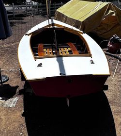 Restored 19’ Lightning Classic Wooden Sailboat + Trailer