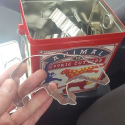 Tin Of Aluminum Animal Cookie Cutters 