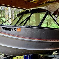 17ft Hewescraft Sea Runner