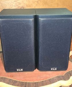KLH Bookshelf Speakers - vintage