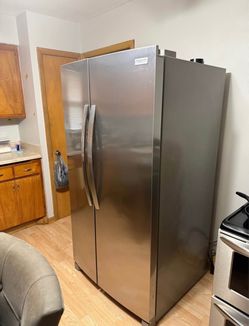 Frigidaire Gallery Side-by-Side Refrigerator