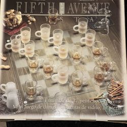 🍻 Shot Glass Checkers Set – Fifth Avenue Crystal 🍻
