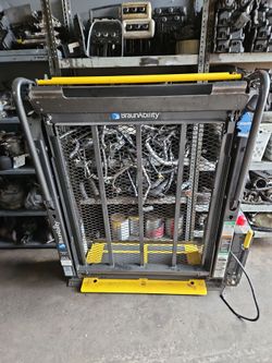 BraunAbility Century Wheelchair Lift