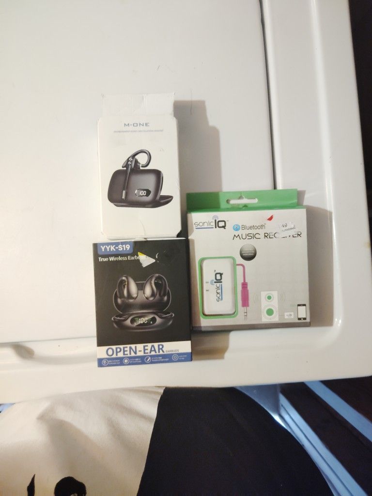 Headset  And Wireless Earbuds 