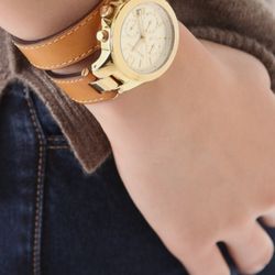 New with tags Michael Kors Peyton Luggage Leather Double Strap Ladies Watch MK2261