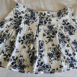 Beautiful Blue White Floral Skirt M