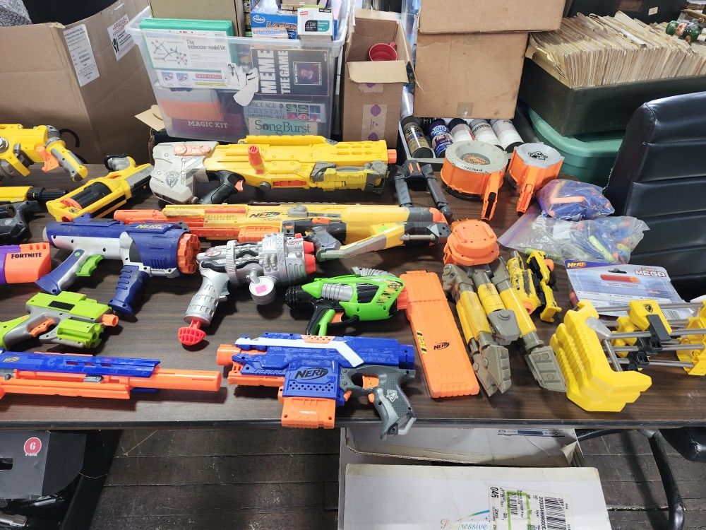 Toy Nerf S Selling Lot For 100.00