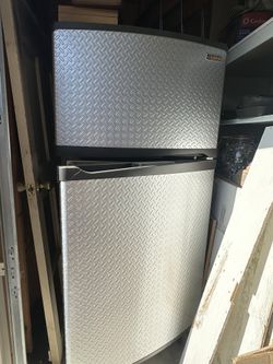 Gladiator Refrigerator