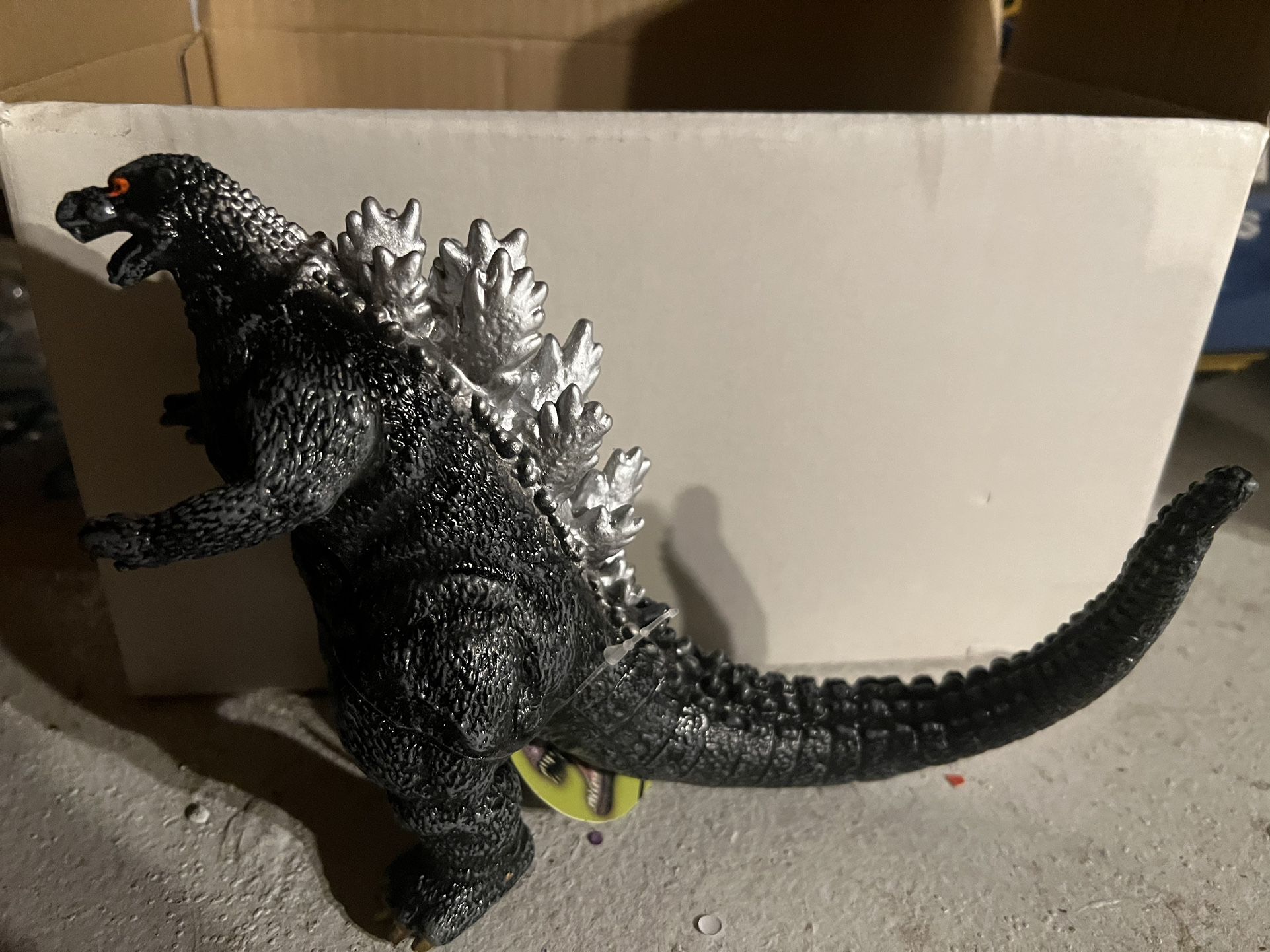 12 Dollars New Small Godzilla Toy