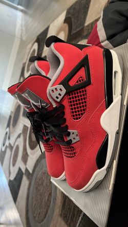 Jordan 4 Toro Bravo (Size 6.5y)