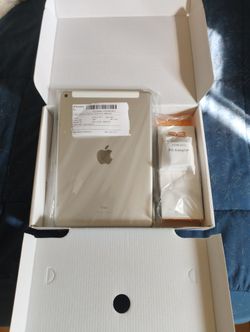 Apple iPad 7th Generation, 10.2", 32GB, Silver, Wi-Fi + Cellular