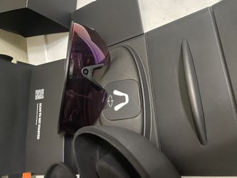 Oakley Meta Vanguard Glasses.