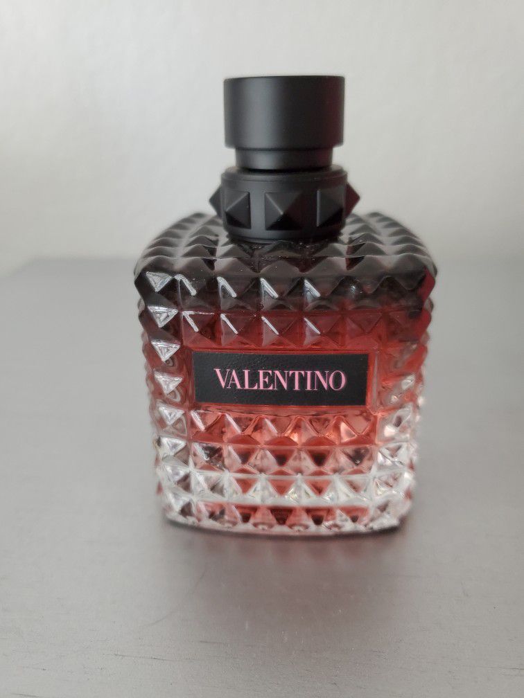 VALENTINO DONNA BORN IN ROMA INTENSE 3.4OZ/100ML, AS PICTURED for Sale in  Phoenix, AZ - OfferUp