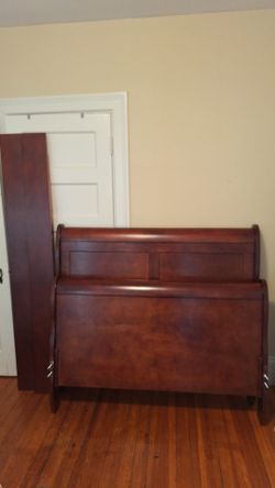 Beautiful Full Size Louis  Philippe Style Sleigh Bed With Matching Dresser