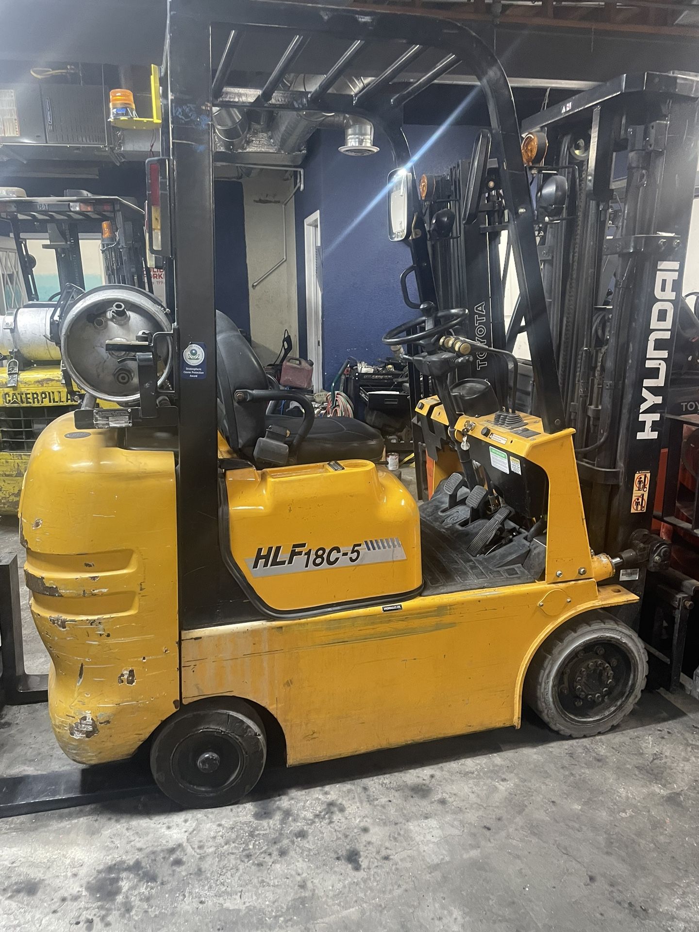 Forklift 