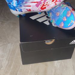 SIZE 7.5 BAPE CLEATS