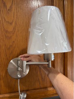 Bedside lamps, wall mount (2)
