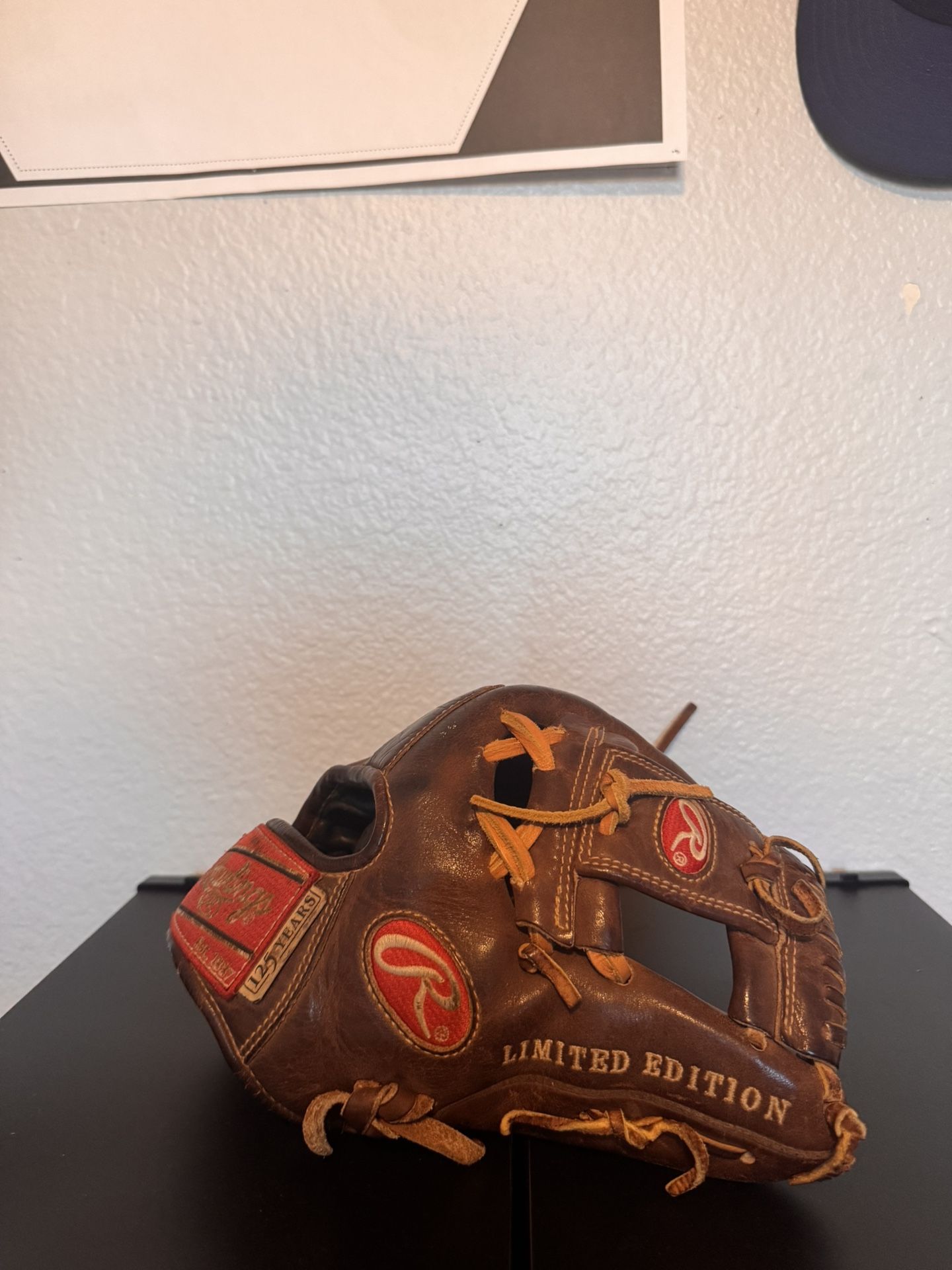 Rawling Baseball Glove 