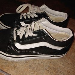 Girls Shoes Vans Brand Good Condition( Size 1 )$15.00